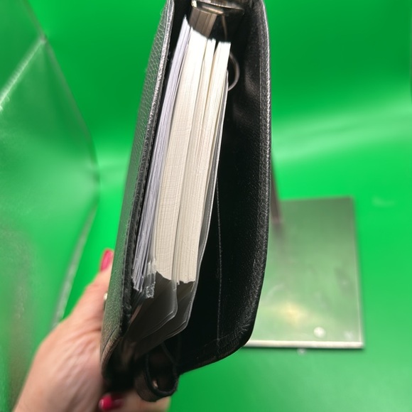 Louis Vuitton MM Agenda - Picture 15 of 16